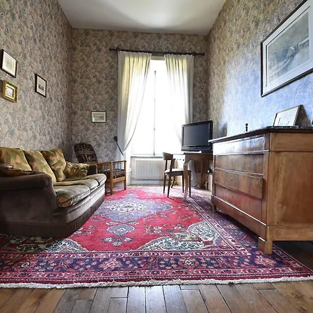 Chateau De Warby
